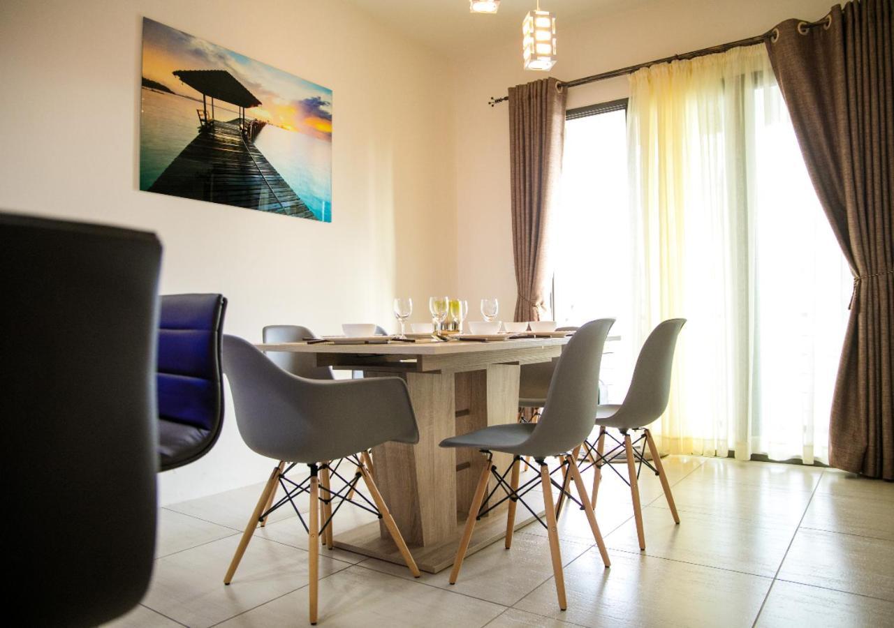 Luxury 2 Bedroom Apartment With Pool - Close To Flic-En-Flac Beach מראה חיצוני תמונה