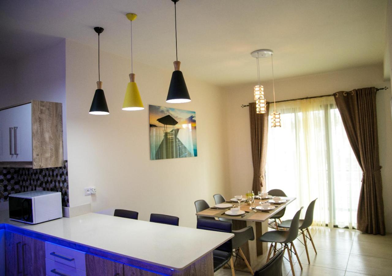 Luxury 2 Bedroom Apartment With Pool - Close To Flic-En-Flac Beach מראה חיצוני תמונה